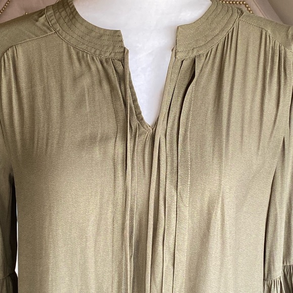 RO&DE Olive Color Peasant/Hi-Low Blouse, Long Sleeve - Picture 2 of 9